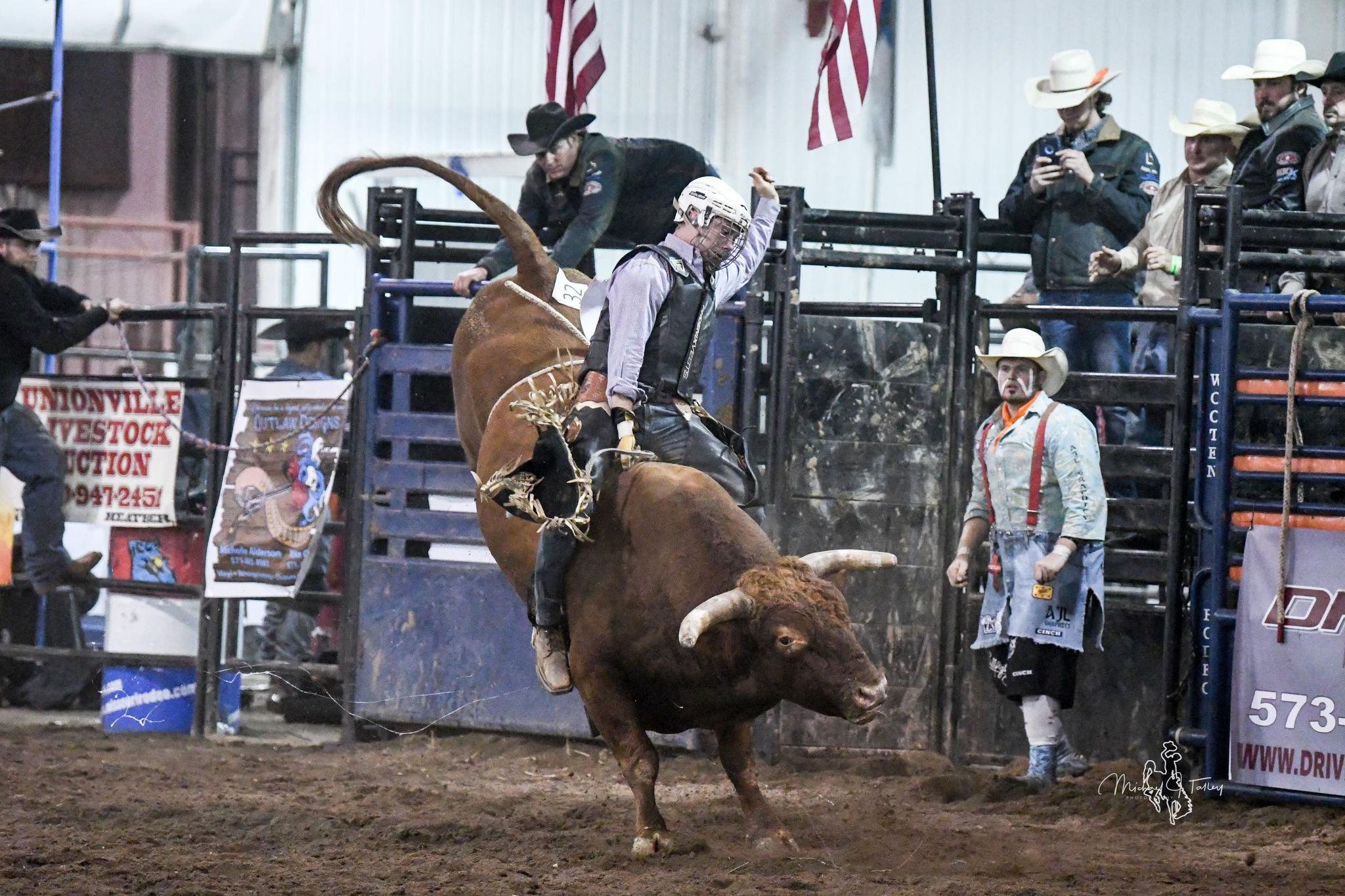 The Maverick of the Rodeo - Laura Pittman